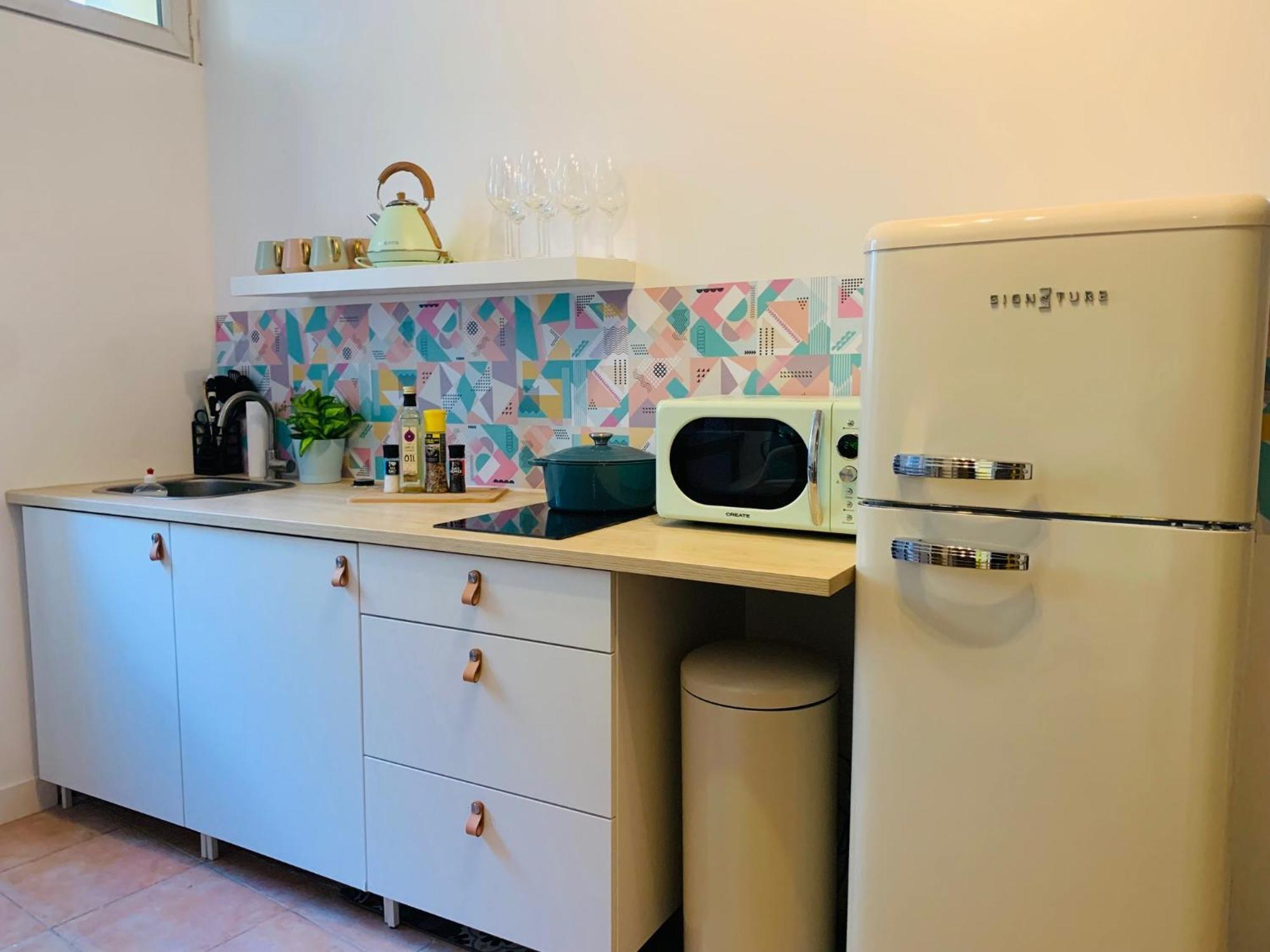 Cosy Studio Design With Modern Bathroom Vaureal 외부 사진