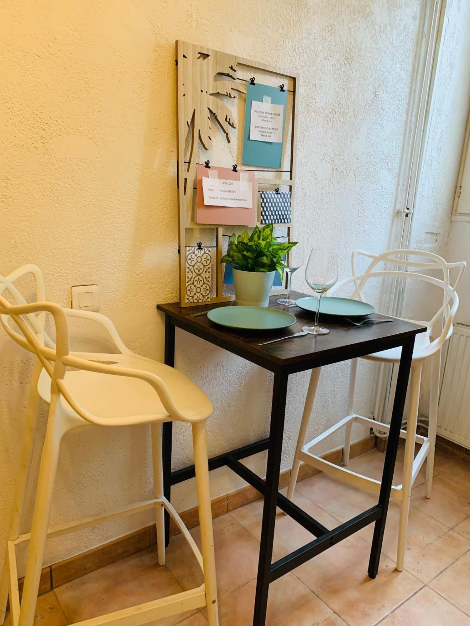 Cosy Studio Design With Modern Bathroom Vaureal 외부 사진