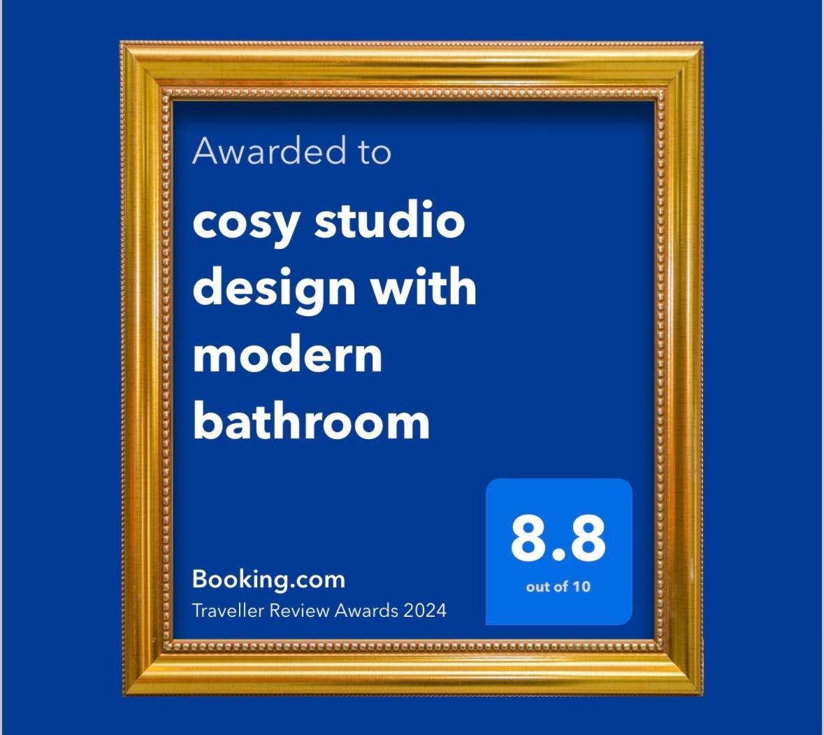 Cosy Studio Design With Modern Bathroom Vaureal 외부 사진